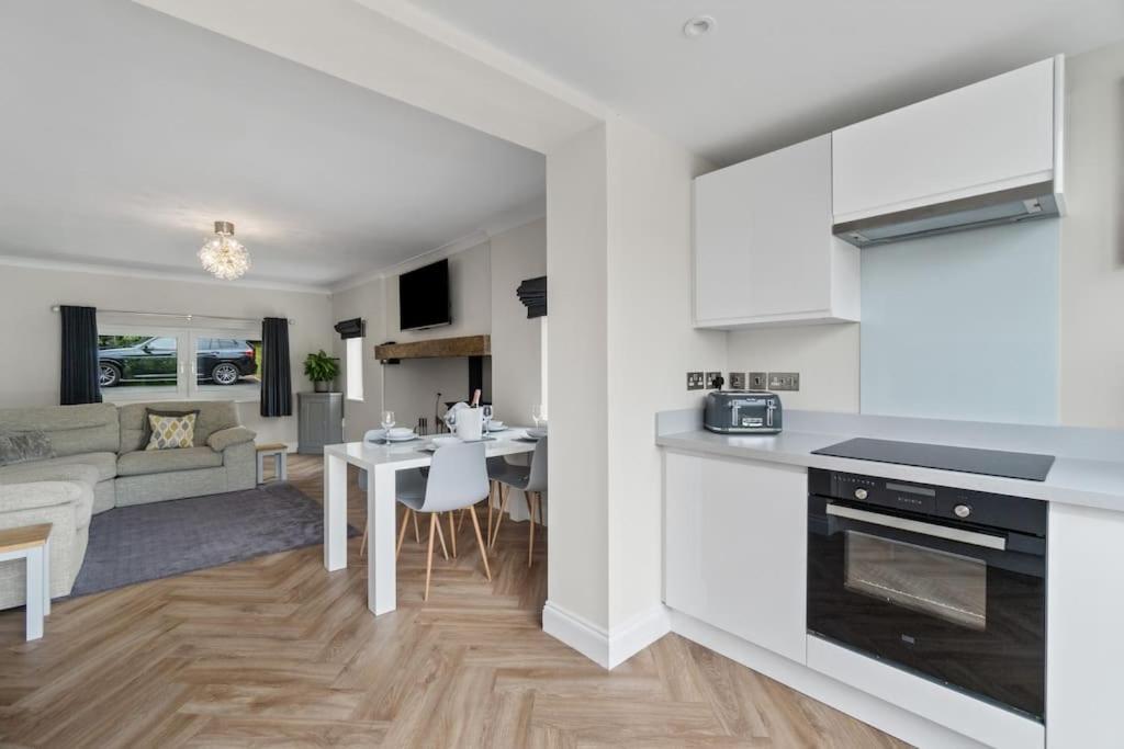 White Cottage Stunning Contemporary 2 Bedroom 2 Ensuite Annex With Hot Tub Plymouth Exterior foto